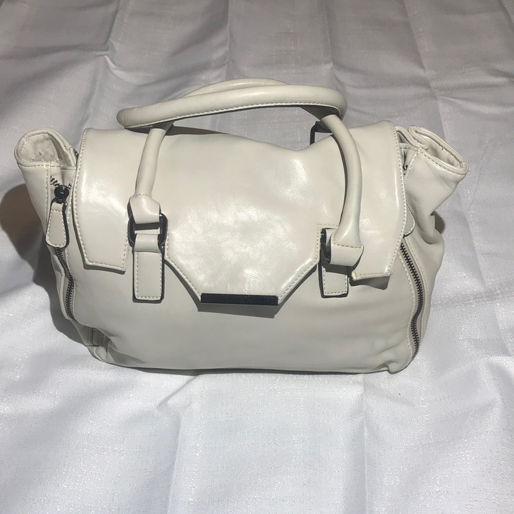 Expressions NYC Leather Totebag (Zipped Sides)